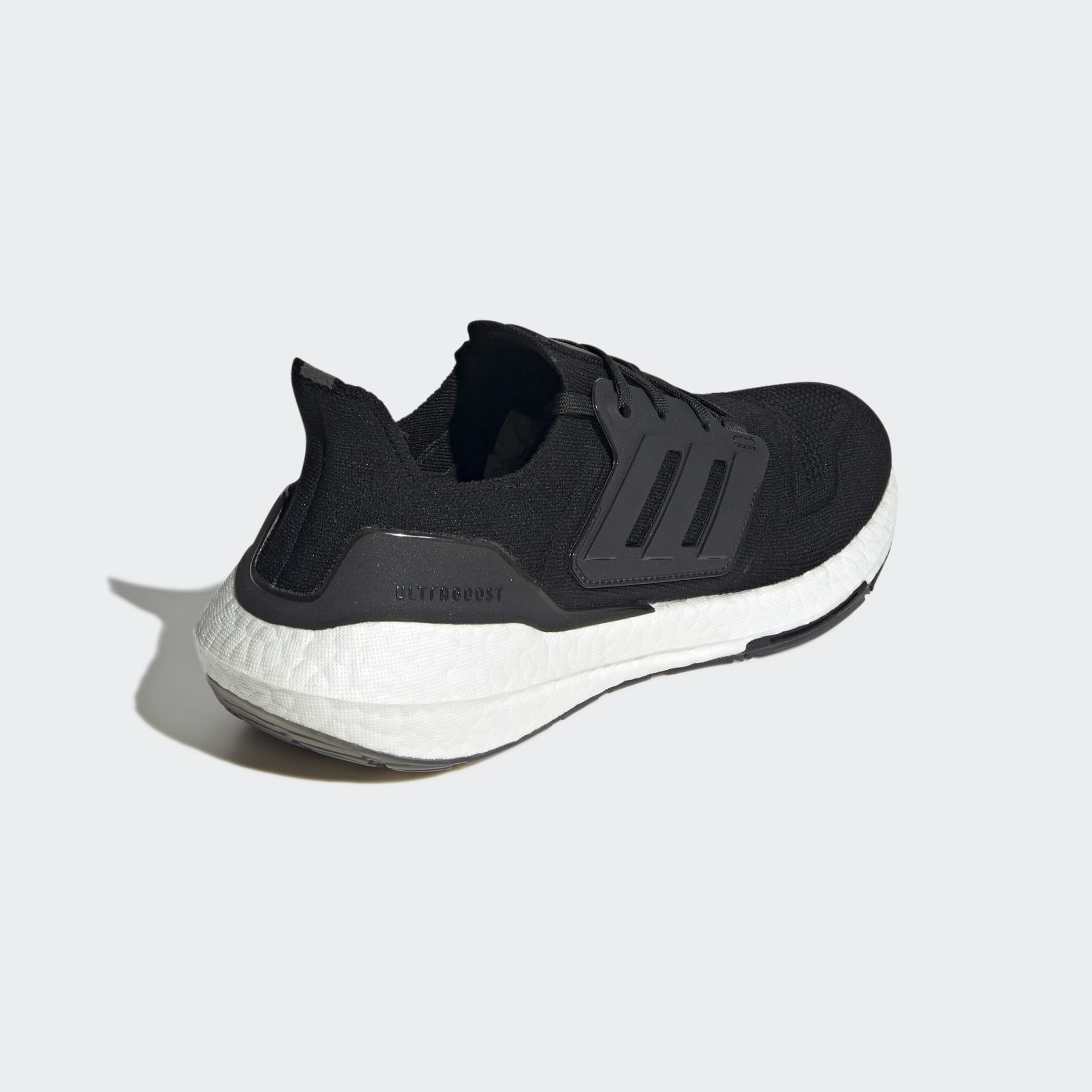 Adidas Men's Ultraboost 22 Shoes-Black/Black/White