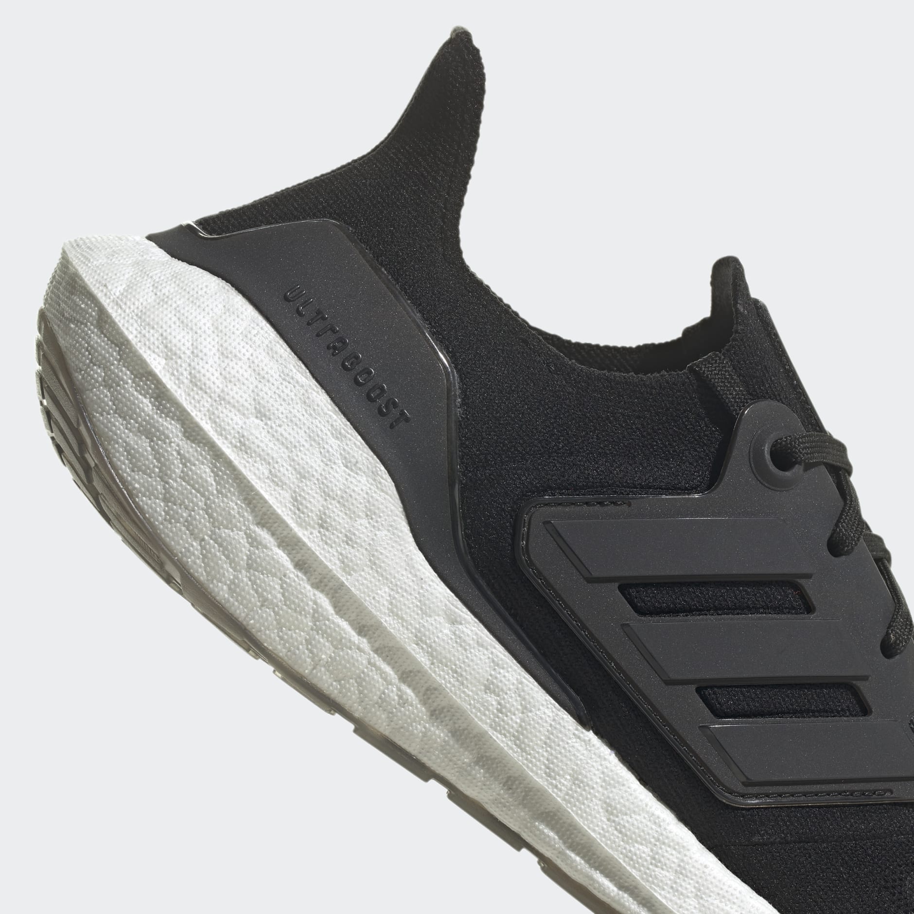 Adidas Men's Ultraboost 22 Shoes-Black/Black/White